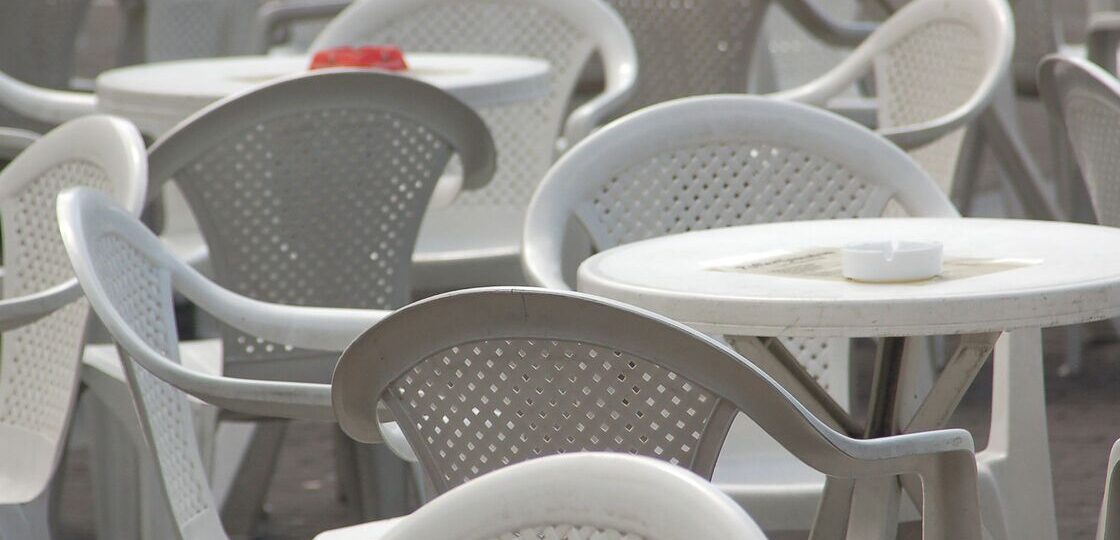 Cómo escoger las mejores sillas de plástico para tu hogar en República Dominicana